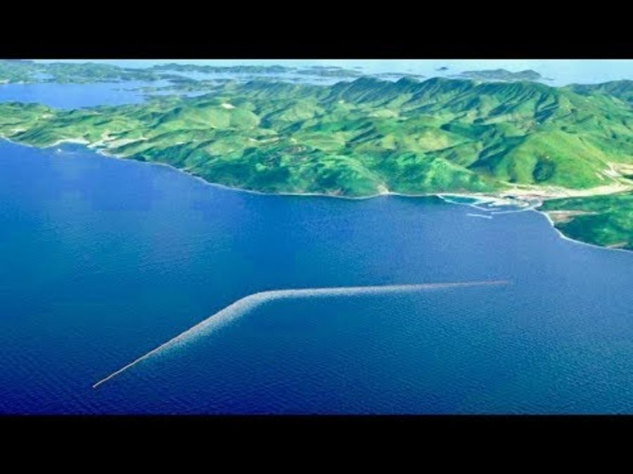 World's Largest Ocean Plastic Garbage Cleaning System  - "The Ocean Cleanup"